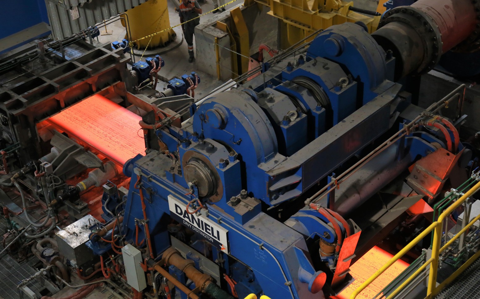 hoa-phat-sx-hrc-tren-day-chuyen-thiet-bi-hien-dai-cua-danieli-italia