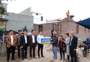 thep-hai-duong-ung-ho-tien-xay-nha-cho-nguoi-ngheo-1