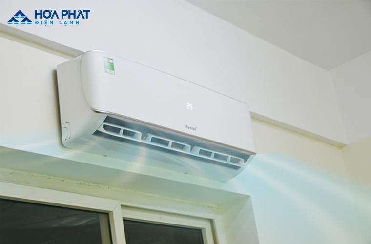 Cảm biến nhiệt điều chỉnh nhiệt độ phòng chuẩn với mức cài đặt trên máy, giúp người dùng luôn cảm thấy thoải mái