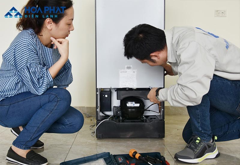 Block nén bị hư khiến tủ lạnh không hoạt động được cần được thay thế hoặc sửa chữa