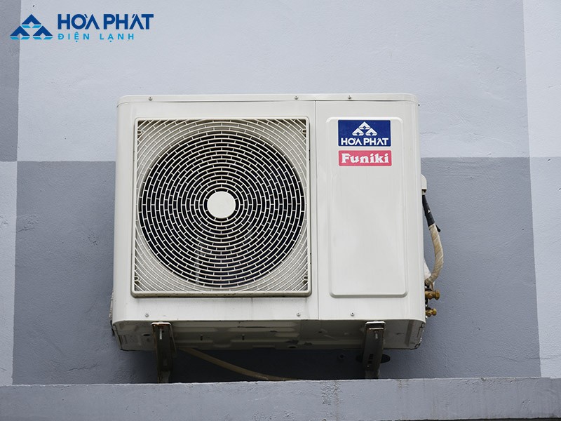 Dàn nóng phải được lắp đặt đúng kỹ thuật, không kênh, lệch mới không tạo ra tiếng ồn khi hoạt động