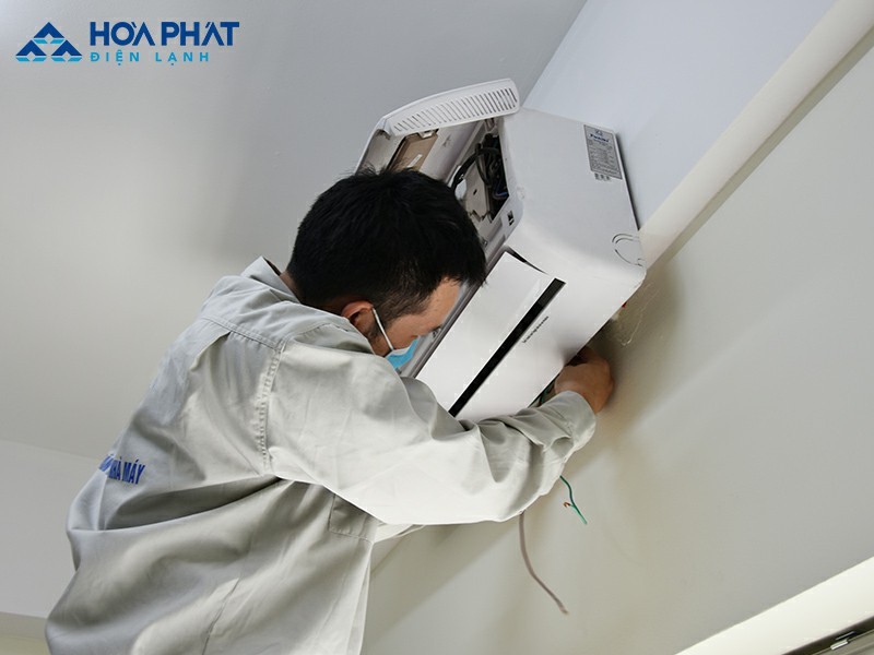 Đảm bảo an toàn điện và an toàn bảo hộ lao động khi sửa chữa lỗi điều hòa