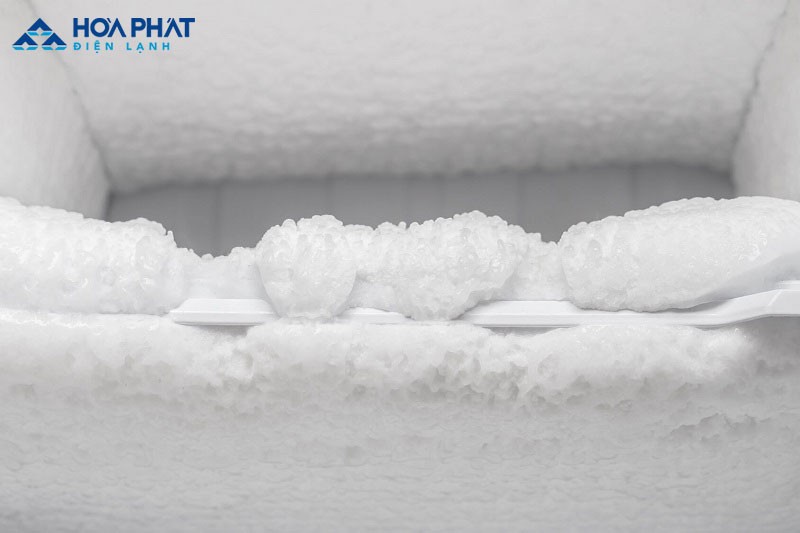 Dàn lạnh bị đóng tuyết do trở xả đá bị đứt, không hoạt động