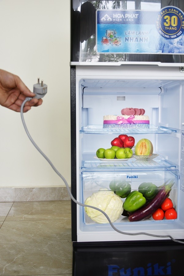 Nguồn điện không ổn định khiến tủ lạnh không chạy được, không có hơi mát và không làm đông được được phẩm