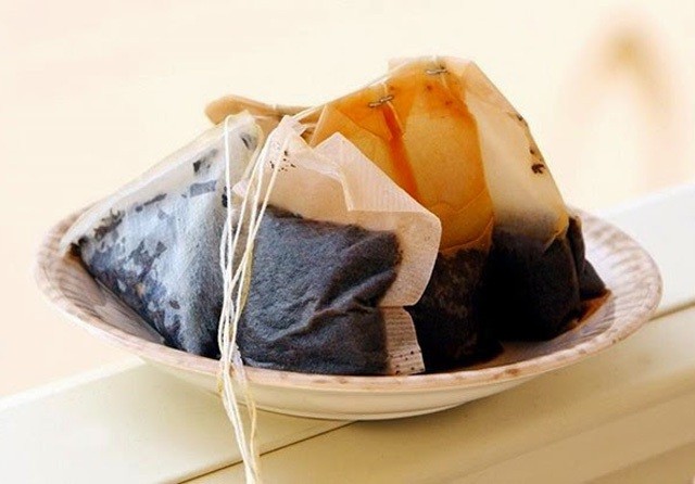 Trà túi lọc giúp không khí trong tủ lạnh thơm tho và sạch sẽ hơn