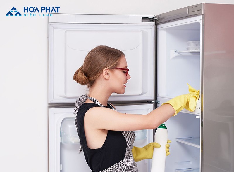 Không được vệ sinh thường xuyên cũng gây ra hiện tượng đóng tuyết