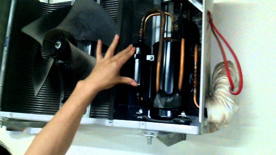 cuc-nong-dieu-hoa-khong-chay