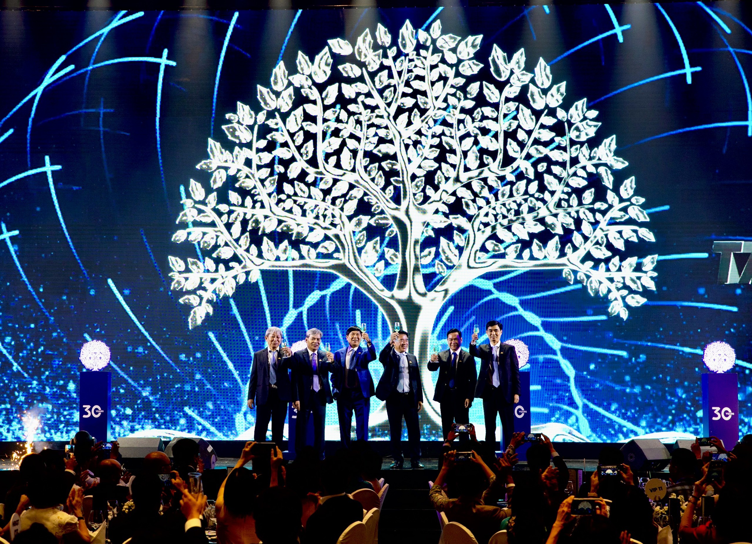 z3663339238373-33a8b4ed761fb4fecc4e54f1059cd785