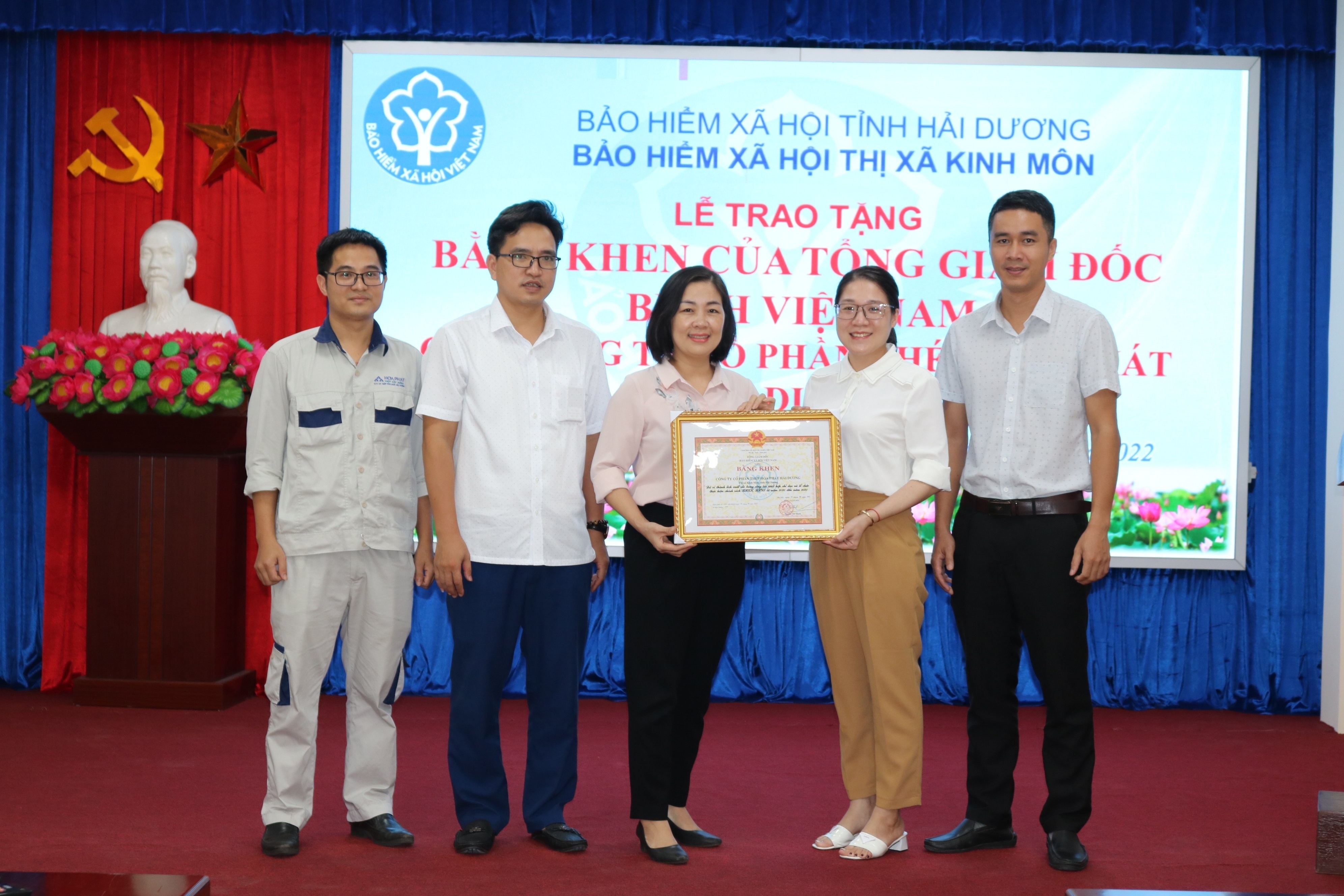 thep-hoa-phat-hai-duong-nhan-bang-khen-2