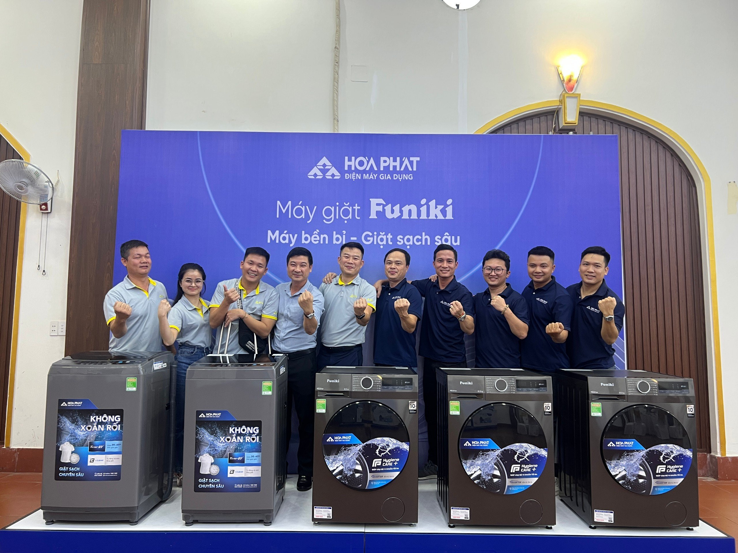 ĐIỆN LẠNH HÒA PHÁT KẾT THÚC TUẦN ĐẦU CHUỖI SỰ KIỆN ĐÀO TẠO SẢN PHẨM MỚI VỚI THÀNH CÔNG RỰC RỠ