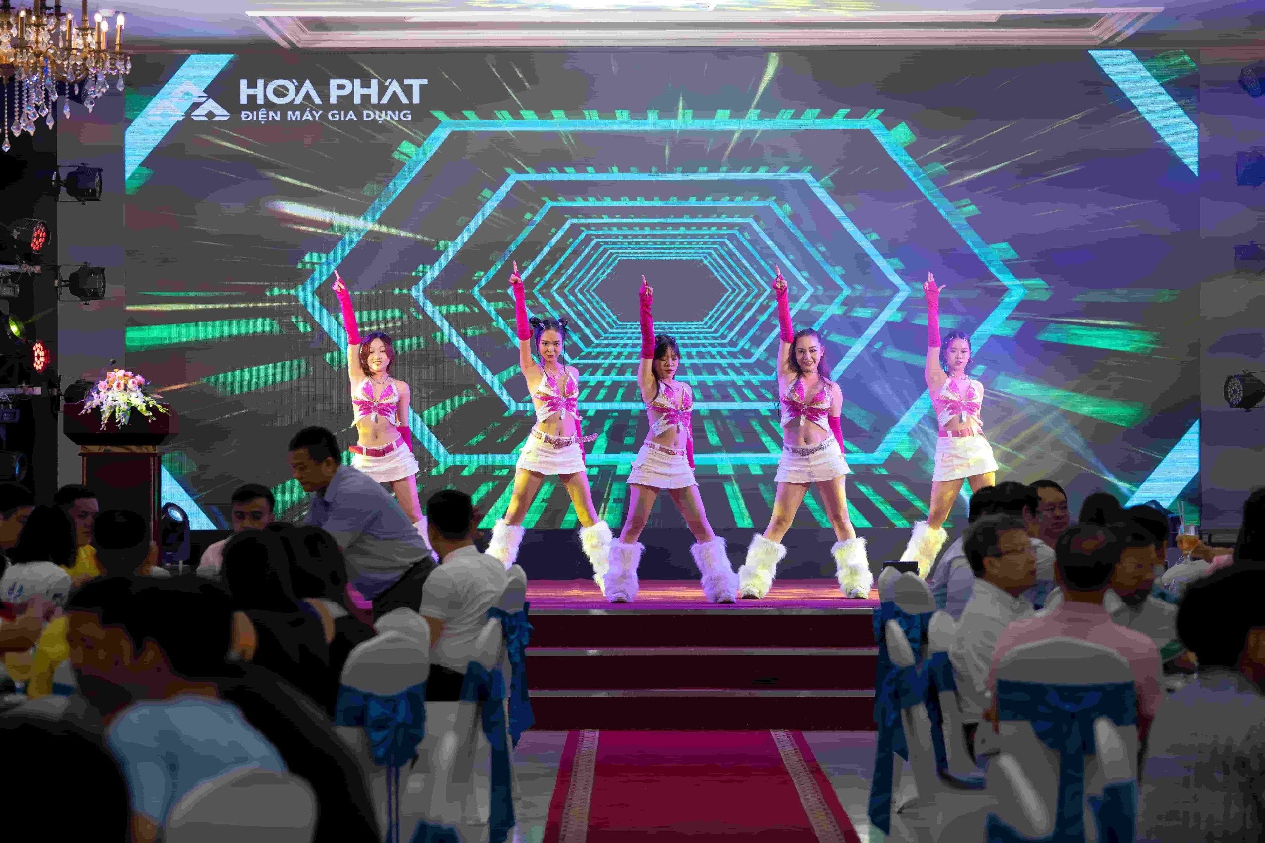 z4963067469144-e1c06f7570796a578829696462a4775d-3