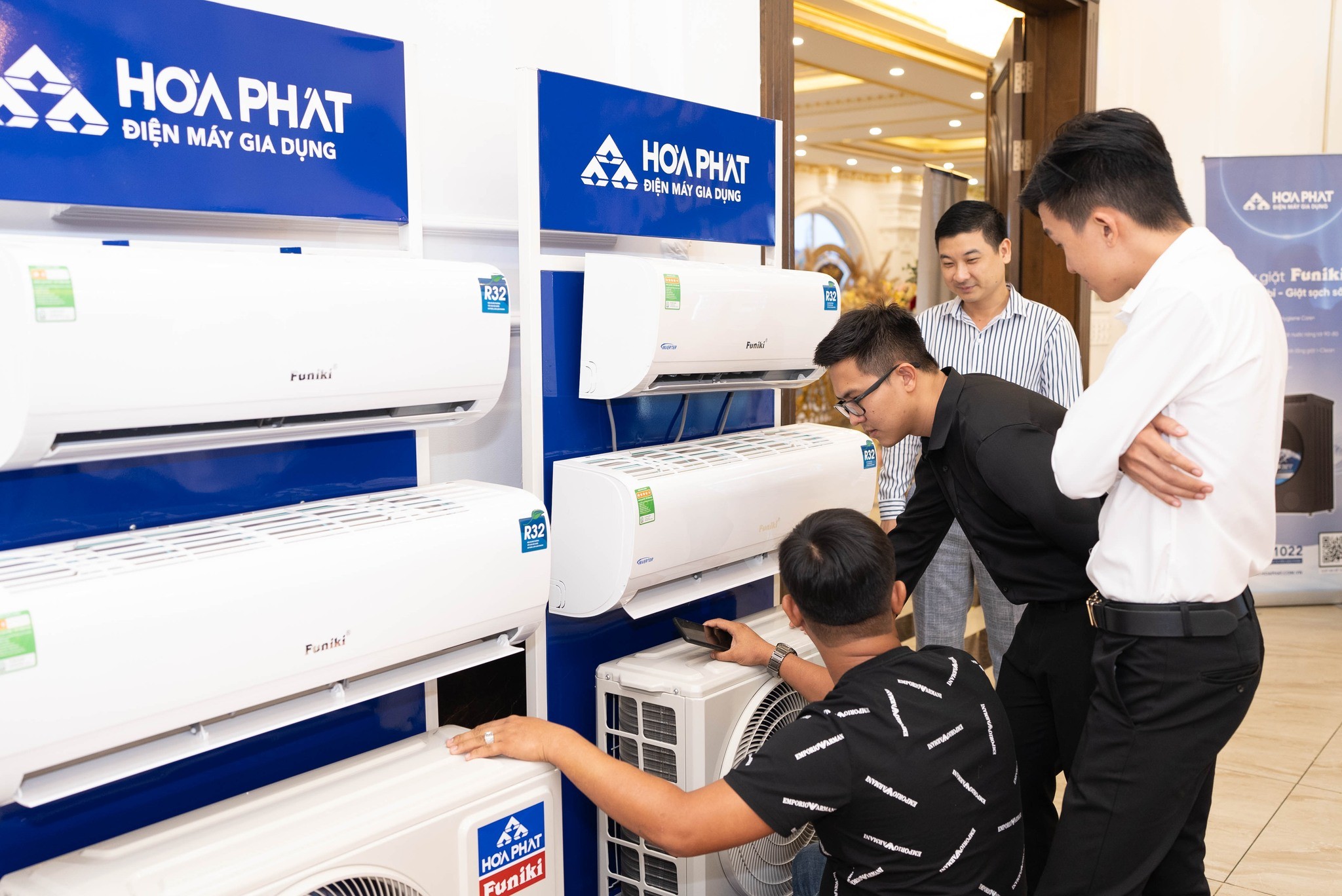 Sắm đồ điện máy Hoà Phát, nhận thêm nhiều quà tặng