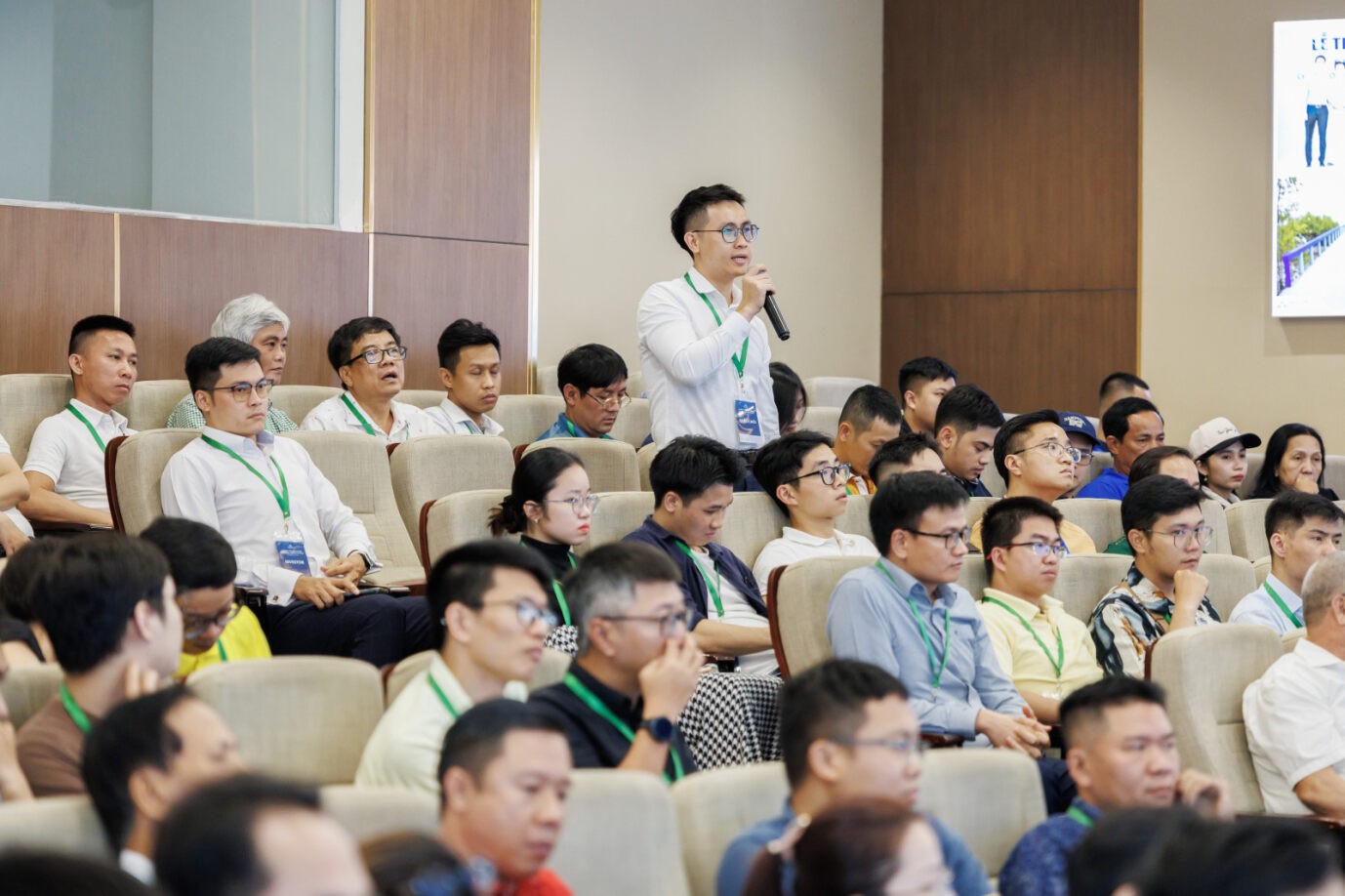 787f7385-9043-4139-bd52-79834c93f701