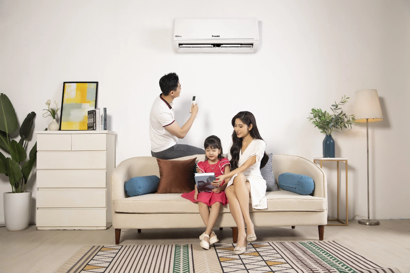 photo-1-17154112677961324191848-1715429904793-17154299049712055416438