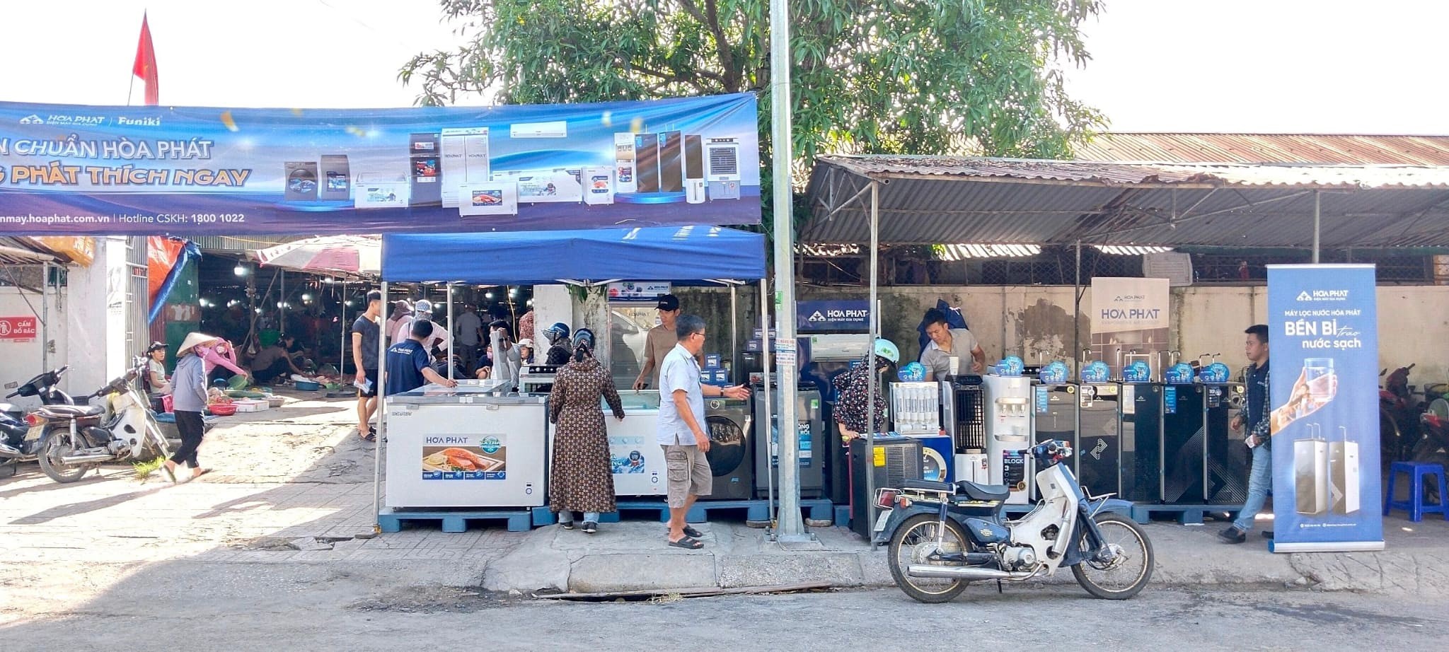 NÓNG BỨC BIẾN TAN, HÒA PHÁT - FUNIKI KHUẤY ĐẢO CHỢ CÓC BẰNG NGÀN ƯU ĐÃI “KHỦNG”