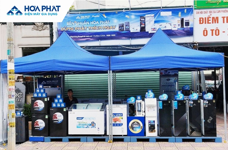 Hòa Phát - Funiki triển khai gian hàng trưng bài tại chợ Hạ Long và chợ Cái Dăm