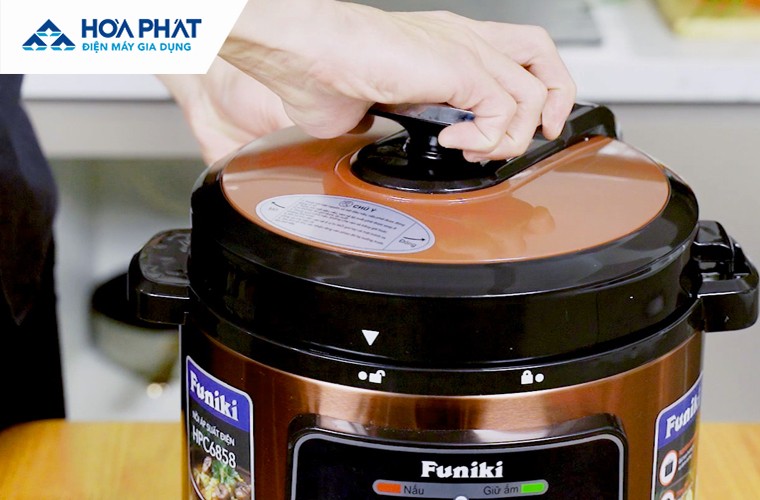 noi-ap-suat-dien-khong-mo-duoc-nap