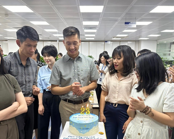 Điện lạnh Hòa Phát kỷ niệm 23 năm thành lập với chủ đề “23 Fly Far'”