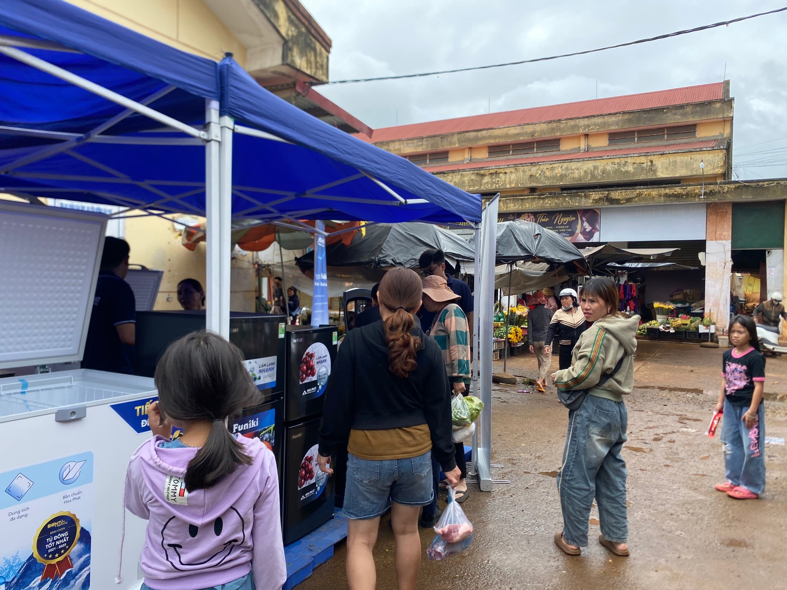 z5645046888105-0075aec4401720a7794e3f2848fdd1ce