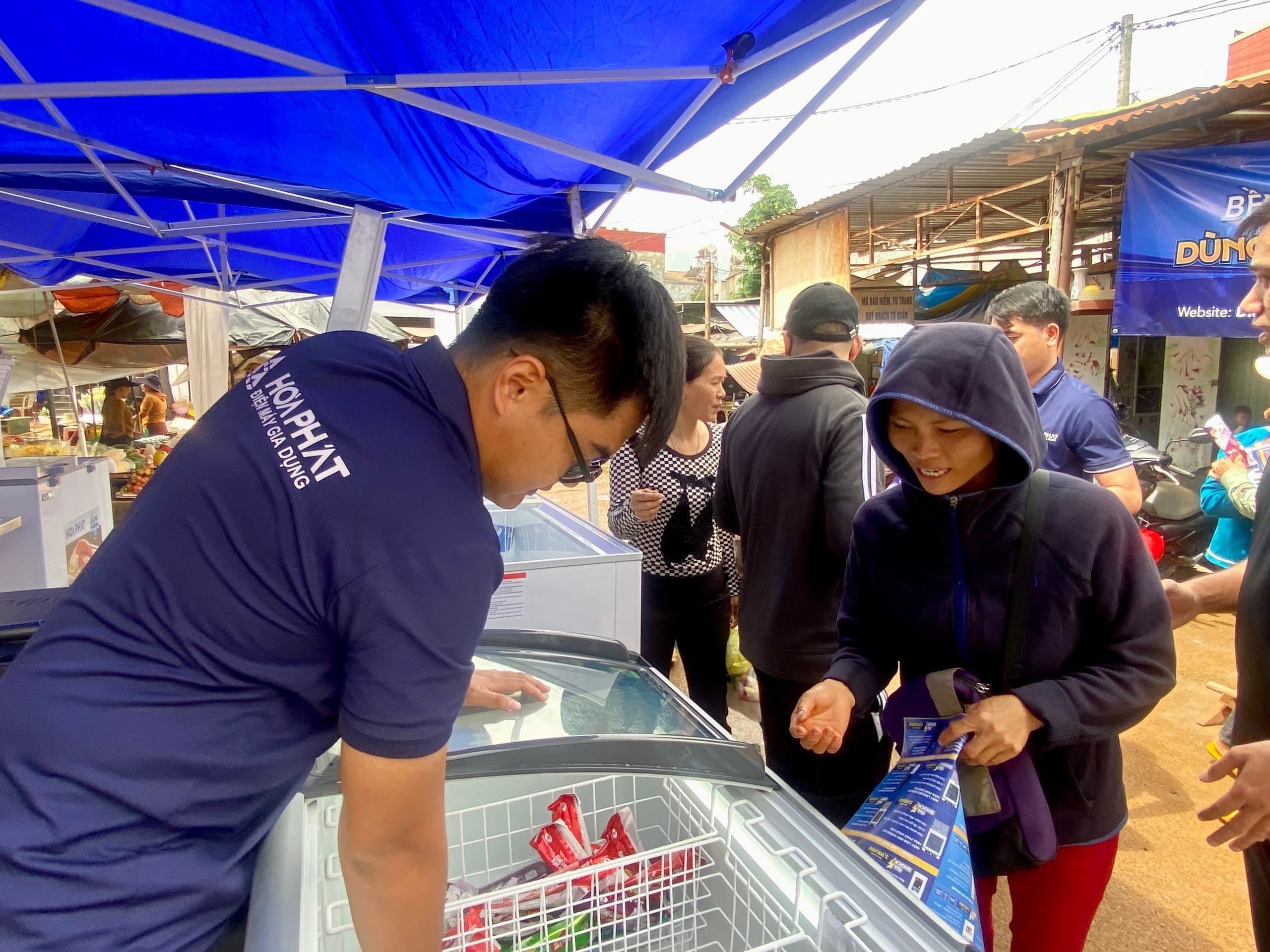 z5645049811678-ac590975f3607a75b8164cb5356c0569