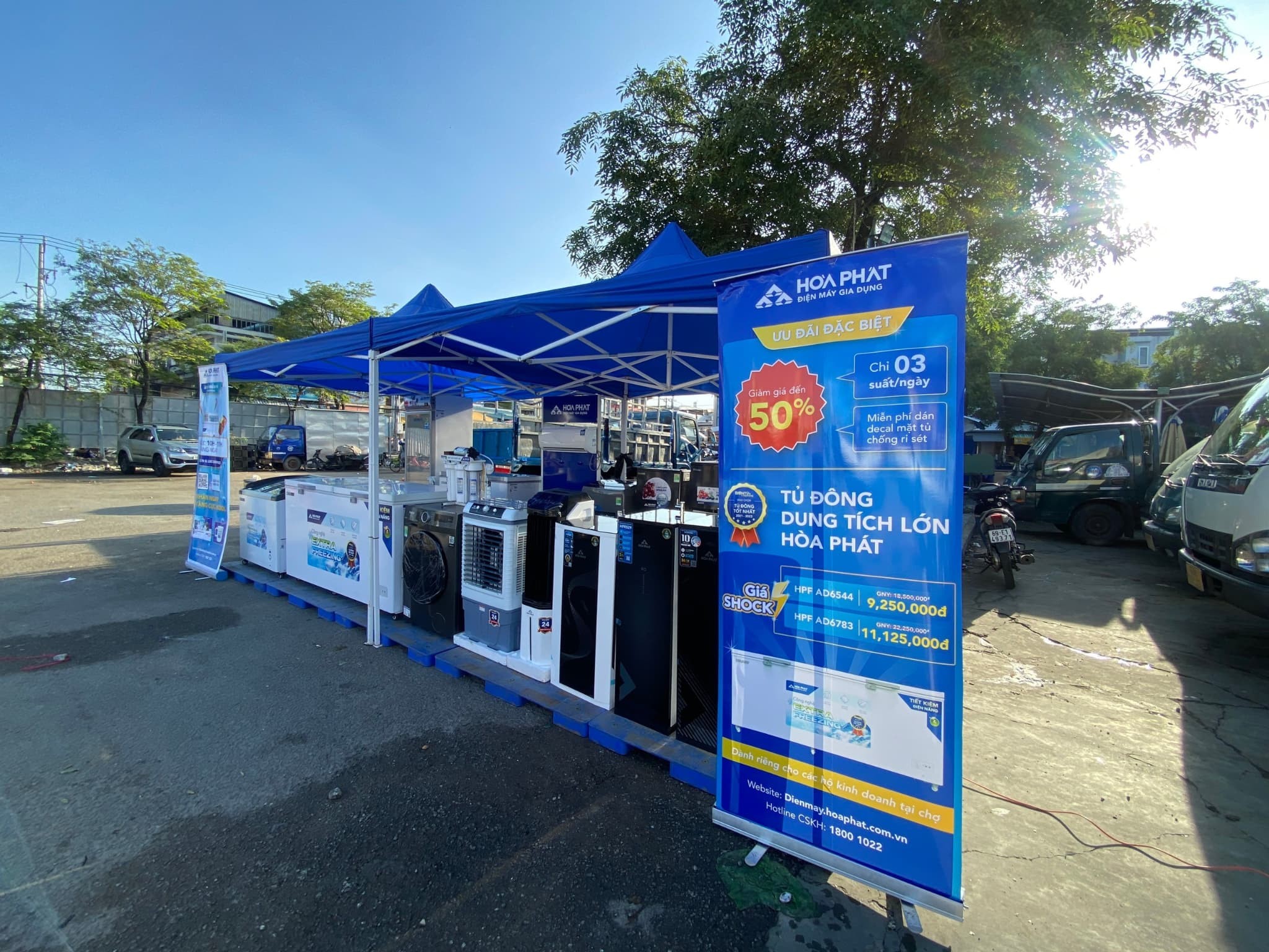 ƯU ĐÃI KHỦNG THÁNG 8, GIAN HÀNG HÒA PHÁT - FUNIKI BÙNG NỔ TẠI MIỀN TÂY