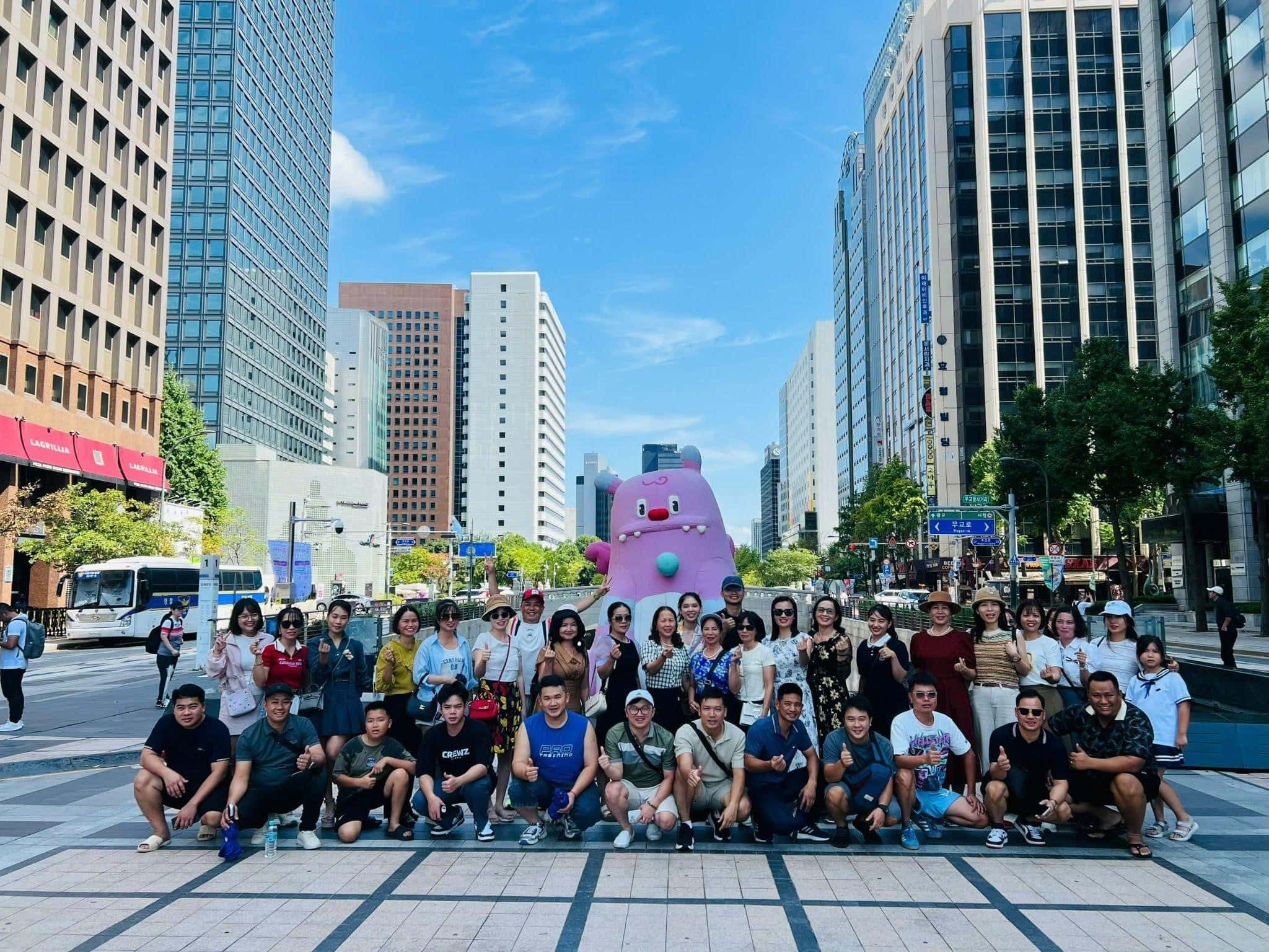 ĐIỆN LẠNH HÒA PHÁT ĐỒNG HÀNH CÙNG ĐẠI LÝ MIỀN BẮC SĂN ẢNH ĐẸP XỨ HÀN