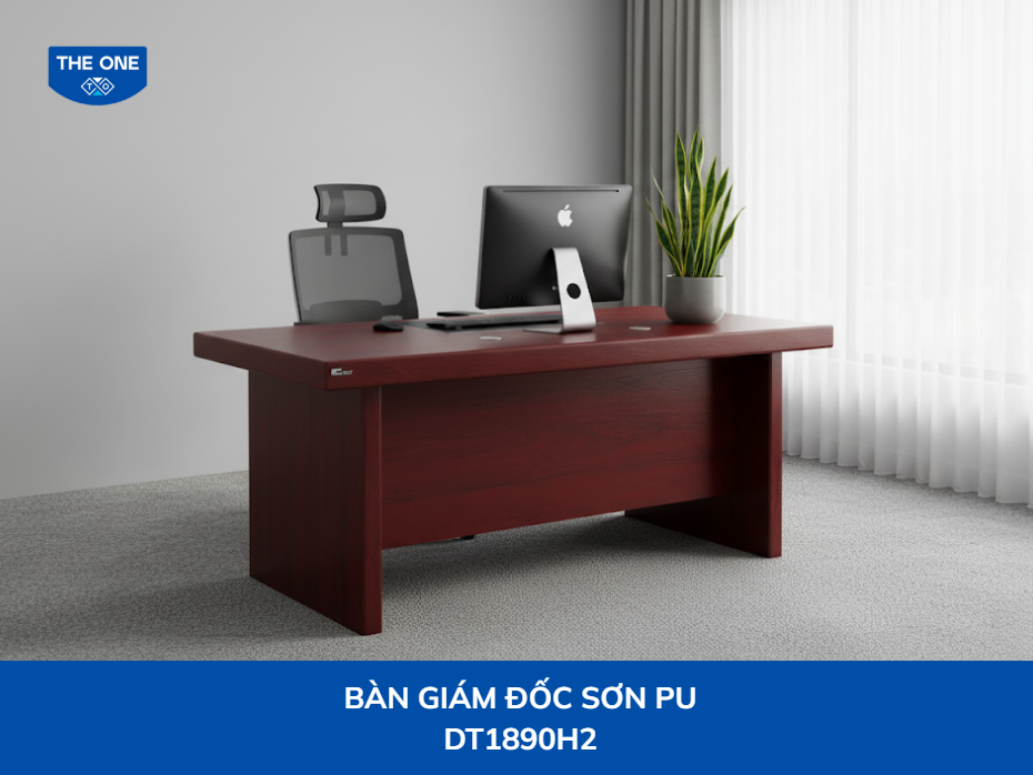 Cây lưỡi hổ mạnh mẽ đặt trên bàn giám đốc thể hiện sự uy quyền và quyết đoán.
