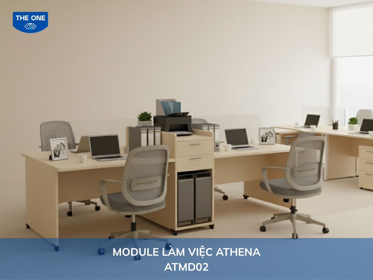 Đồ vật cá nhân hóa trên bàn làm việc tạo cảm giác gần gũi và thoải mái