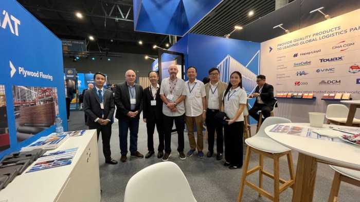 container-trien-lam-4