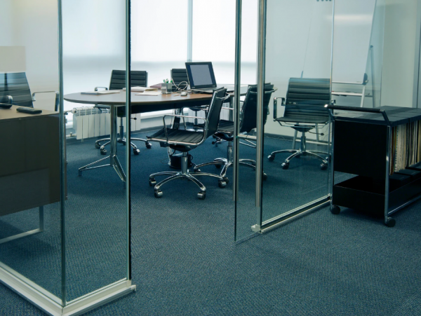 Văn Phòng Đóng Là Gì? Đặc Điểm, Ưu Nhược Điểm và Đối Tượng Phù Hợp Nhất