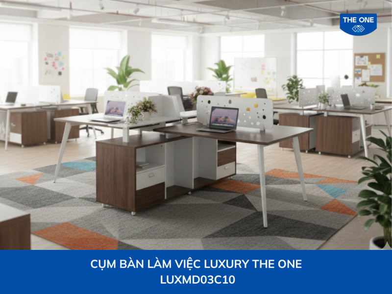 Bàn làm việc được đặt lệch cửa và có vách ngăn để tránh luồng khí đi thẳng vào người.