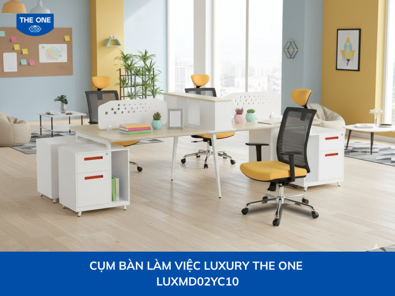 Đặt chậu cây mini trên bàn giúp thanh lọc không khí, cải thiện tâm trạng và tăng hiệu suất làm việc.