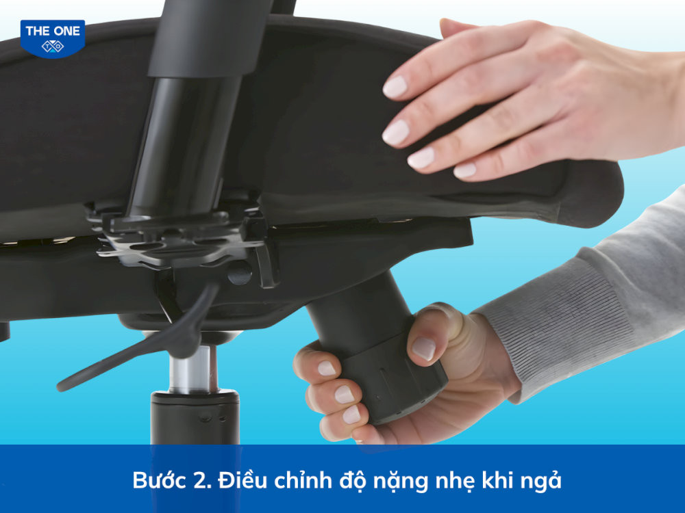 Xoay núm cùng chiều hoặc ngược chiều để giảm hoặc tăng kháng lực.
