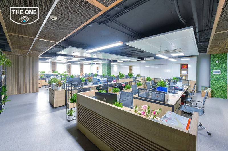 Các phụ kiện bàn làm việc bằng kim loại (màu trắng, bạc) sẽ rất tốt cho Giáp Thân