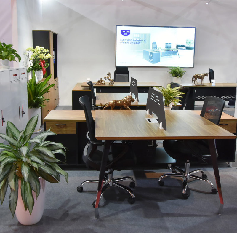 Trong năm đầu Tam Tai, người tuổi Thân - Tý - Thìn nên hạn chế tối đa việc thay đổi vị trí ngồi hoặc xoay hướng bàn khi công việc ổn định