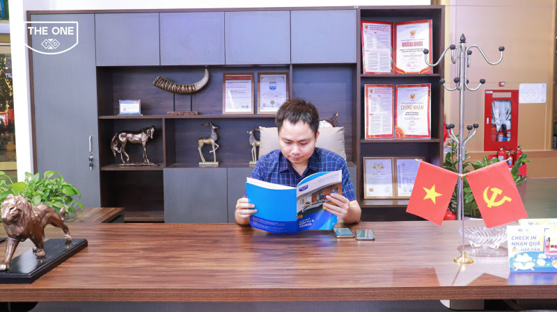 Mậu Dần nên sử dụng bàn mặt đá hoặc có tông màu vàng, nâu để tương hợp với mệnh Thổ