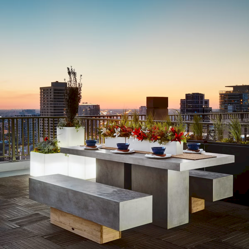 Tầng tum và sân thượng tận dụng không gian trên cùng để thư giãn, trồng cây và sinh hoạt đa năng (Nguồn ảnh: Internet)