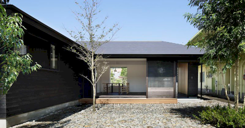 Không gian mở với phòng khách liền bếp, sân vườn nhỏ (Nguồn ảnh: Internet)