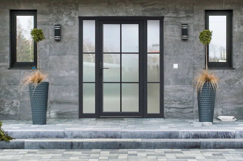 phong-thuy-cong-nha-va-cua-chinh-2-1-hoa-giai-the-cong-thang-hang-cua-chinh-06