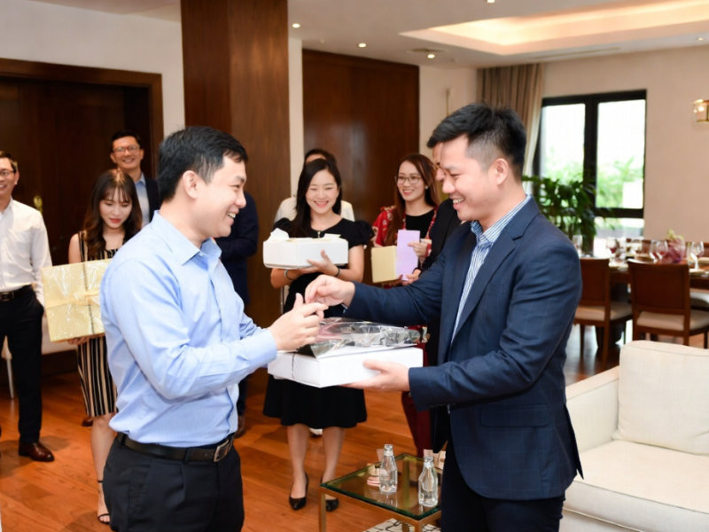 Xu hướng quà tặng tân gia 2026 hướng đến sự tối giản, thông minh và bền vững. (Nguồn: Internet)