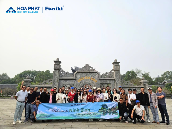 ĐẠI LÝ KHU VỰC MIỀN NAM, MIỀN TRUNG CÙNG ĐIỆN LẠNH HÒA PHÁT KHÁM PHÁ VẺ ĐẸP NINH BÌNH