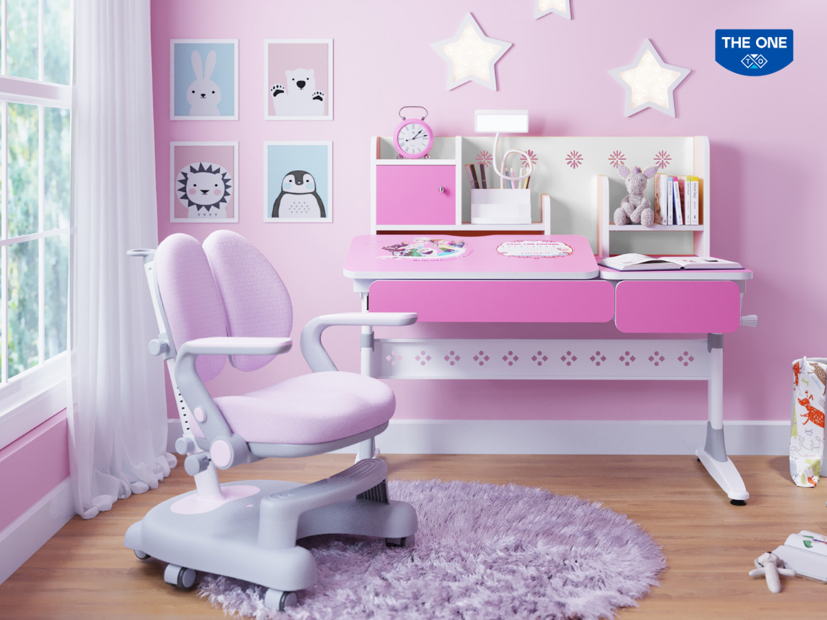 Sản phẩm bàn cho học sinh cấp 1 bên có độ dốc nhẹ, giúp con luyện viết chữ thuận tiện hơn