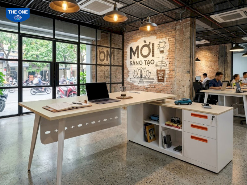 ban-lam-viec-2m-14-ban-van-phong-hien-dai-luxp1880yc10-chan-sat-son-tinh-dien-mat-melamine-van-go-14