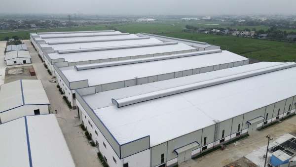 Tôn Hòa Phát liên tiếp cấp vào dự án lớn về nhà xưởng công nghiệp