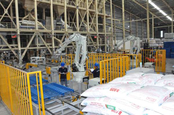 Nông nghiệp Hòa Phát xuất bán hơn 212.000 con heo và gần 177.000 tấn thức ăn chăn nuôi trong nửa đầu năm 2026