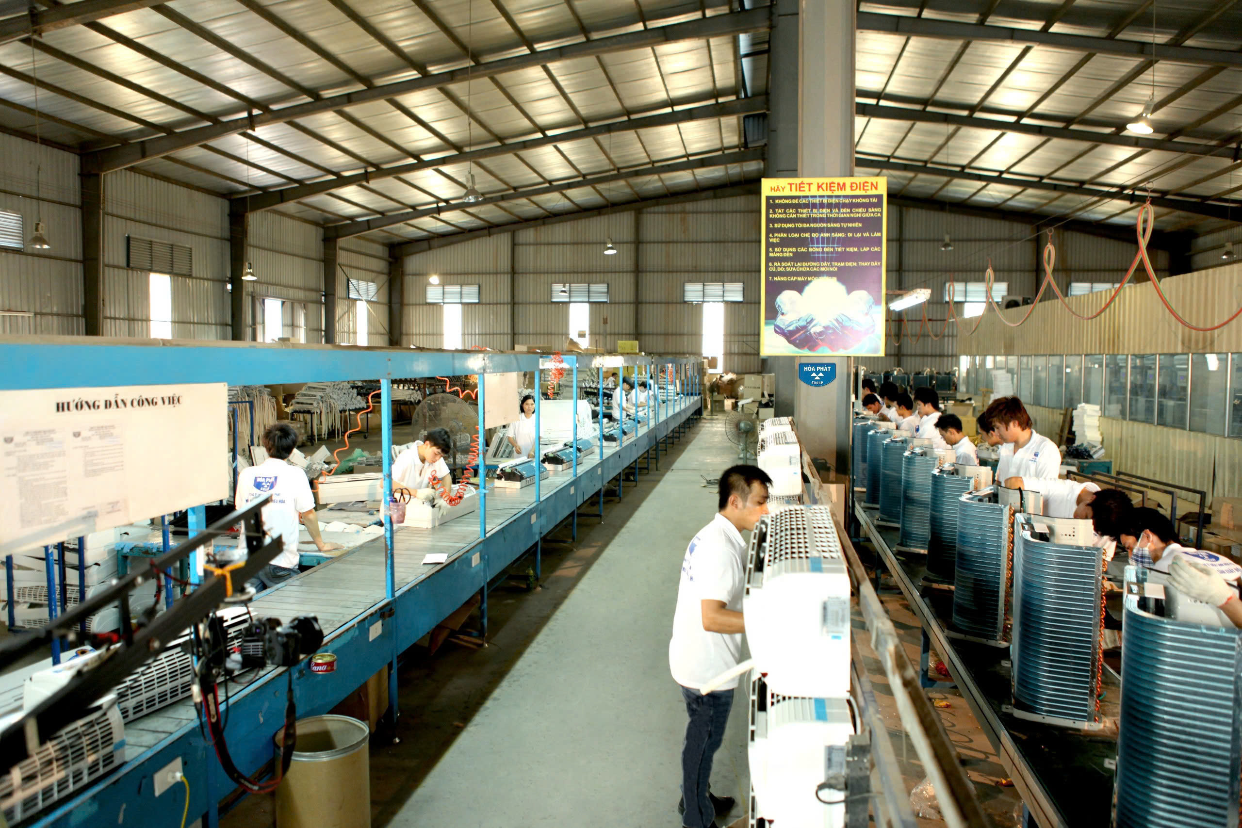 Tổ dự án nghiên cứu và sản xuất điều hòa năm 2003