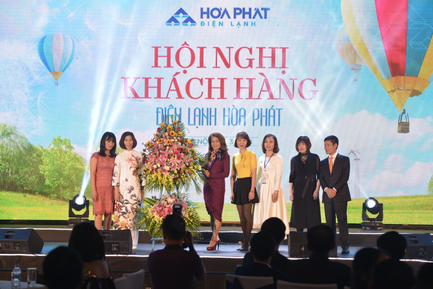 Điện lạnh Hòa Phát tri ân khách hàng và giới thiệu sản phẩm mới