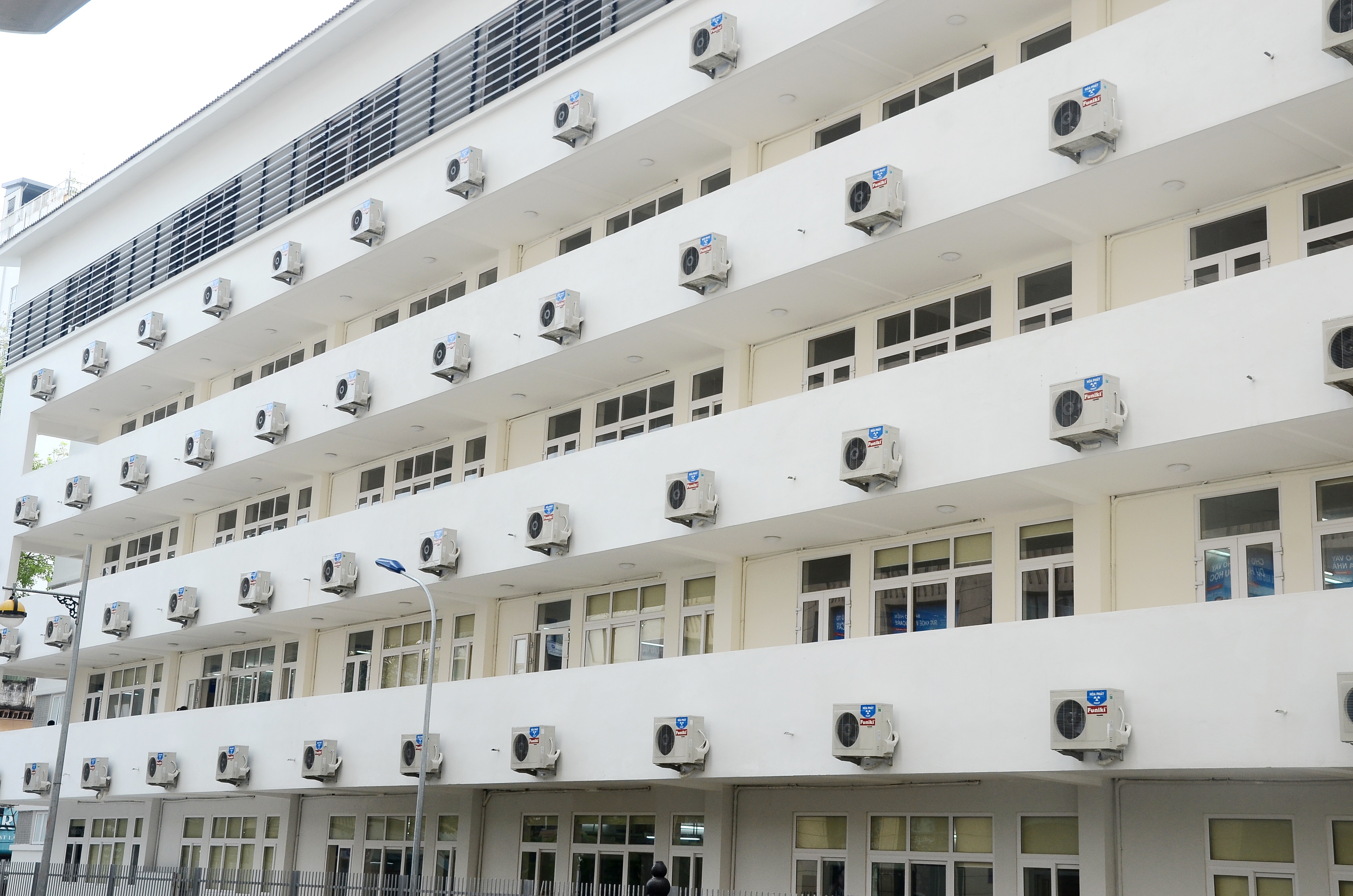 Điều hòa Funiki tôn thêm vẻ tiện nghi, khang trang của Trường Tiểu học Bà Triệu