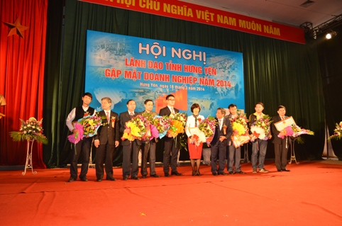 Hội nghị lãnh đạo tỉnh Hưng Yên gặp mặt doanh nghiệp: Nhiều công ty trực thuộc Tập đoàn Hòa Phát được vinh danh