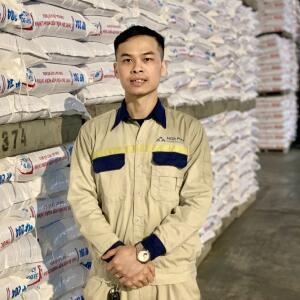 phamvandong-nhamayhungyen-nhanvienxuatsackhoisanxuat